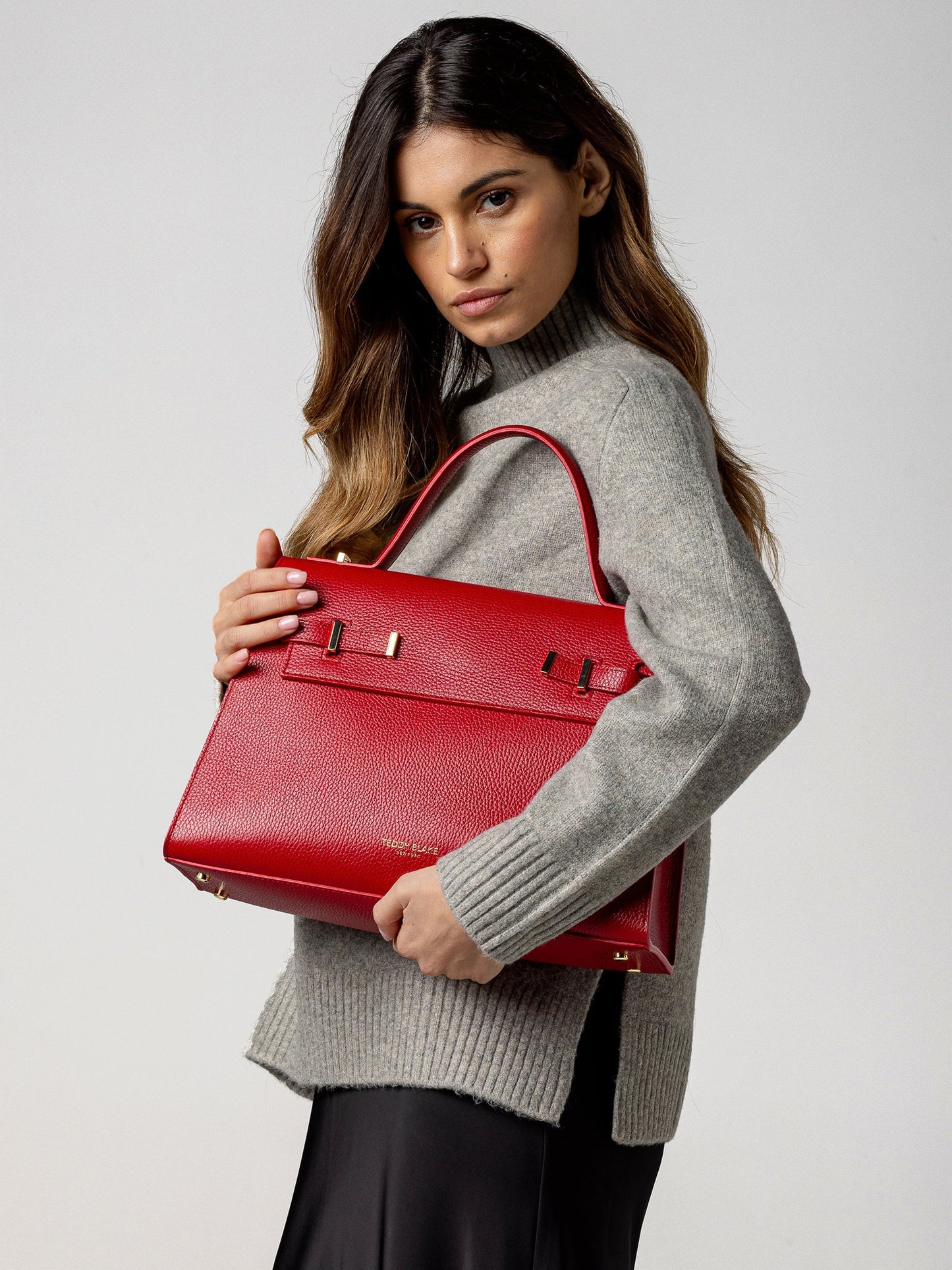 Ava 14" - Red