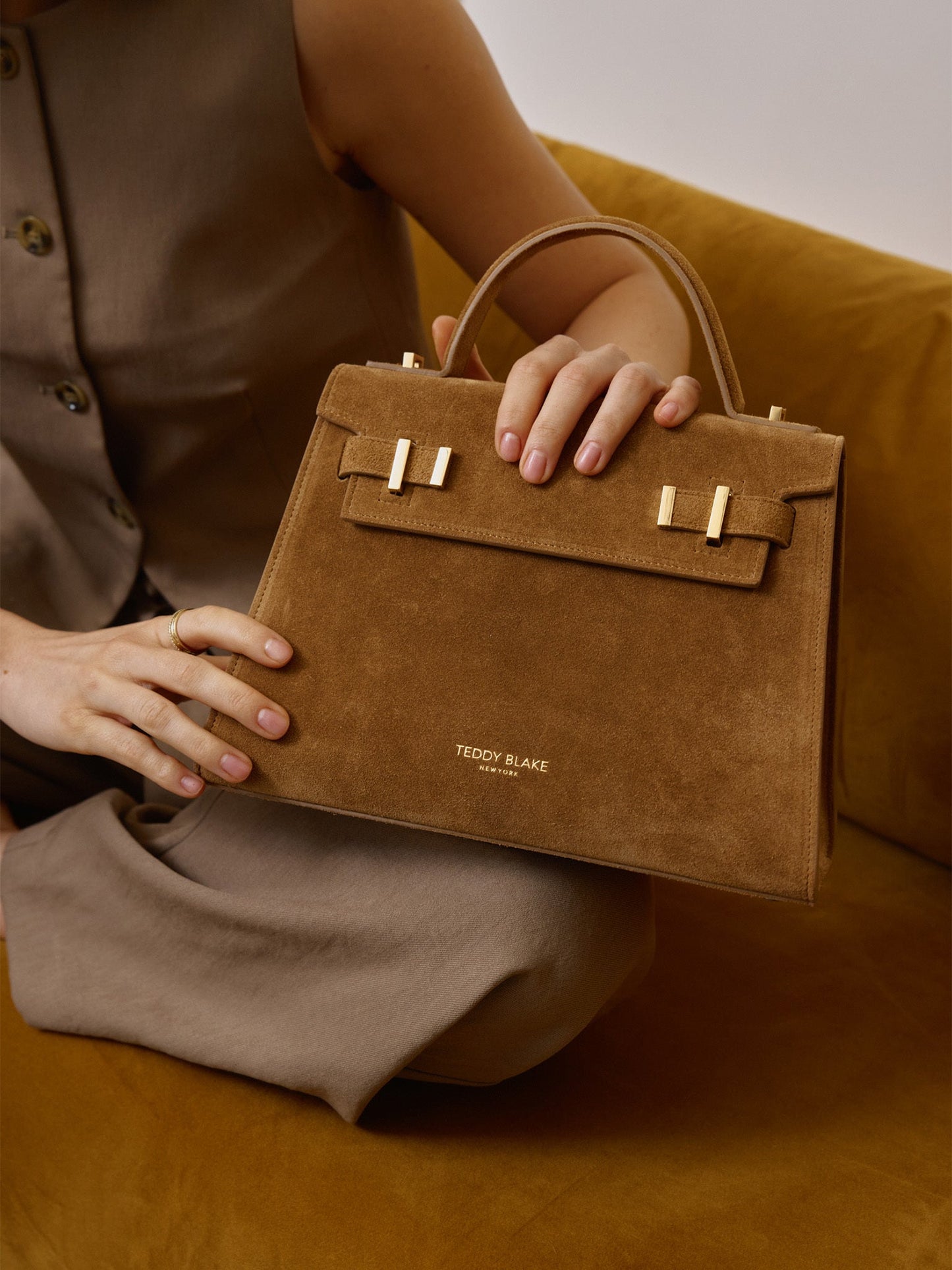 Ava Suede 11" - Light Camel