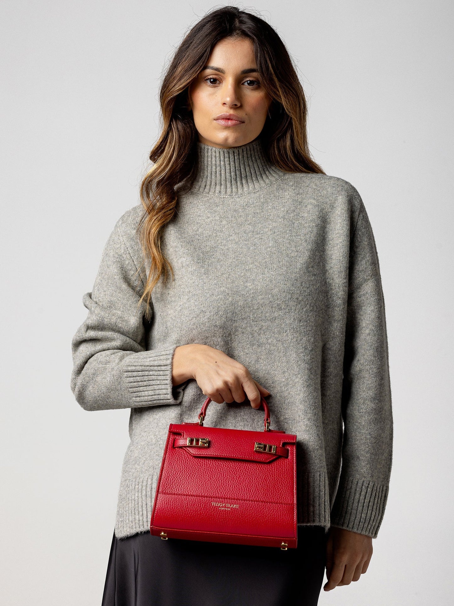 Kim Stampato 9" - Red Sample