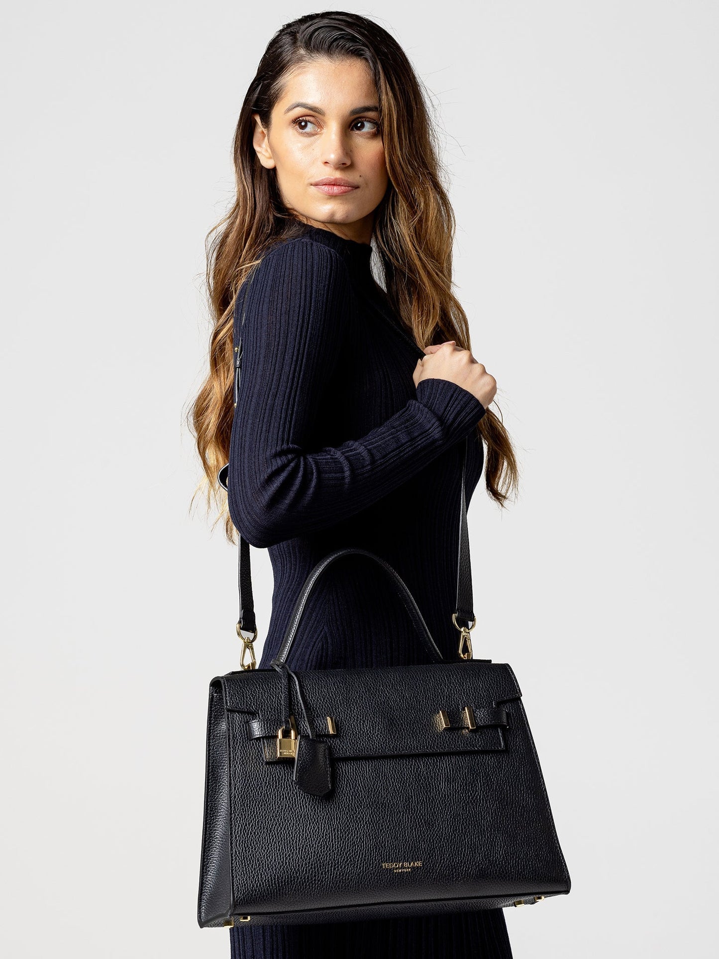 Ava  14" - Black