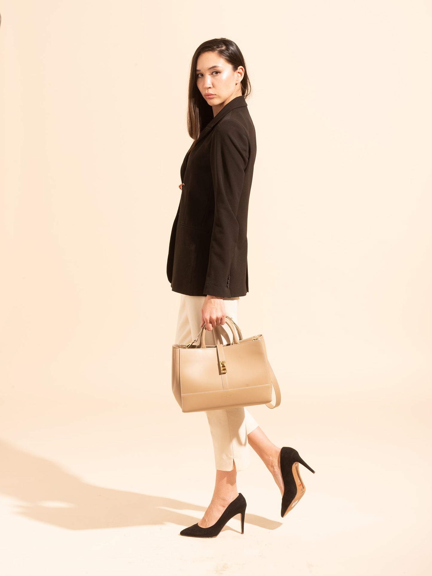 Lola Vitello 12" - Light Beige Sample