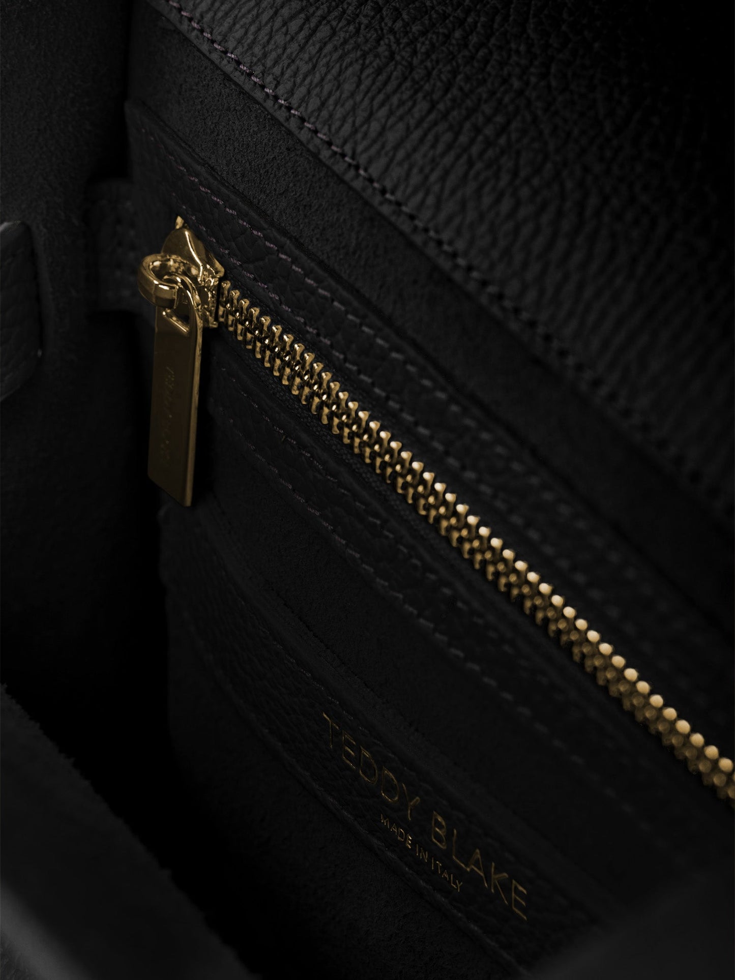 Ava  9" - Black