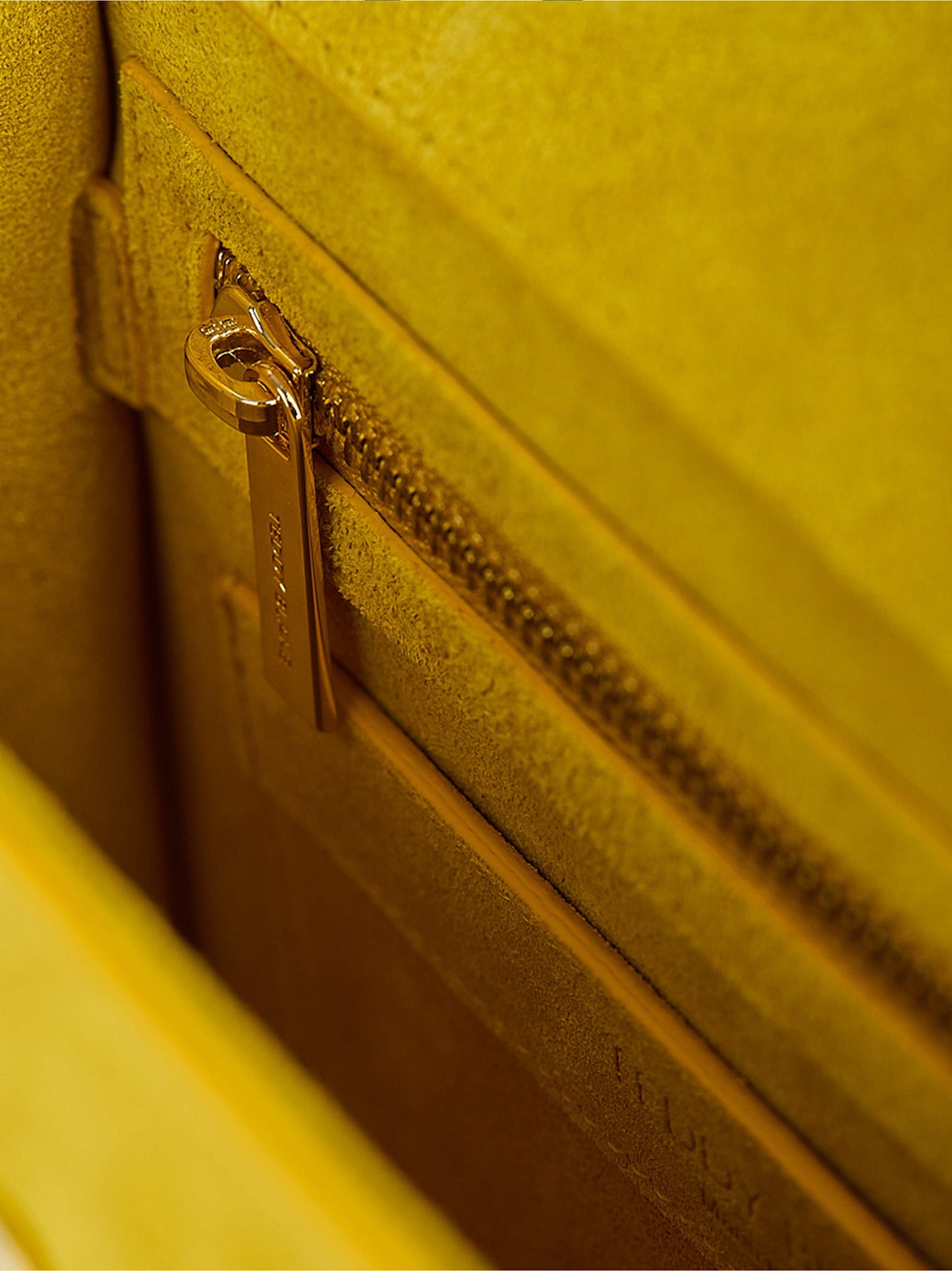 Ava Suede 9" - Yellow